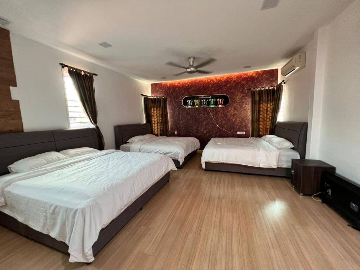 Bearbrick Homestay With Pool 波德申 外观 照片